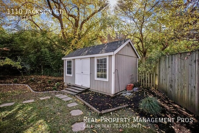 Building Photo - 1110 Jackson Ct