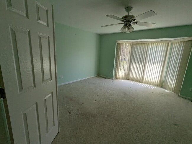 Building Photo - 20870 Balinski Dr