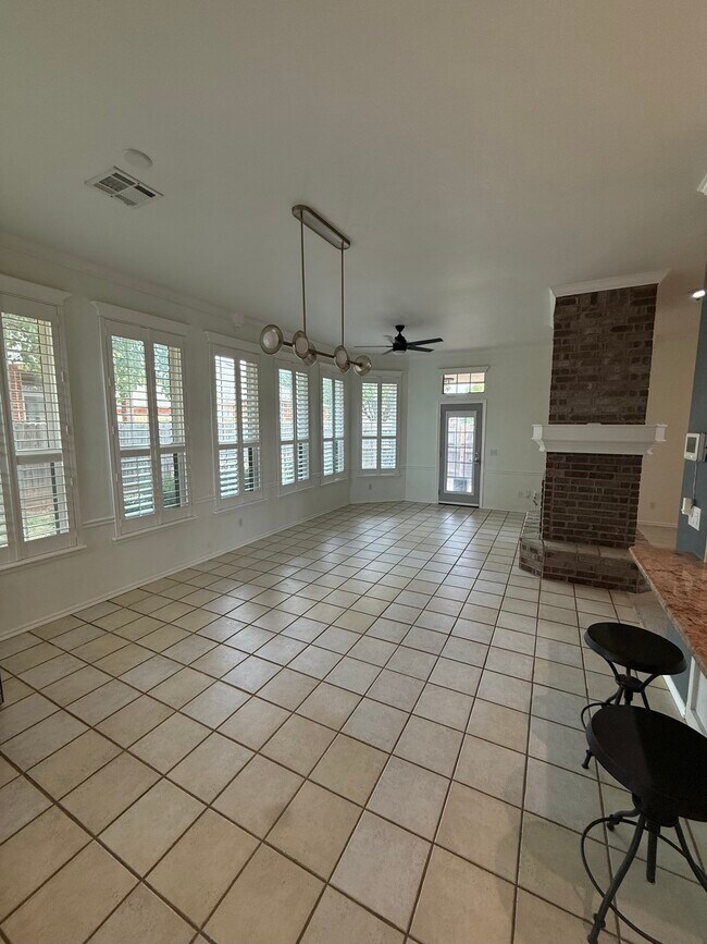 Building Photo - 1801 Sagewood Dr