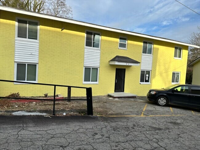 Primary Photo - 377 Westchester Blvd NW