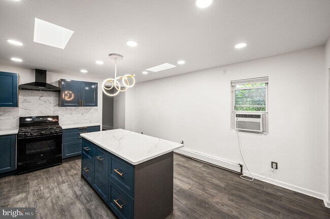 Building Photo - 3126 N 35th St