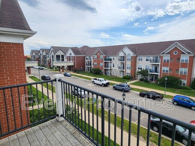 Building Photo - 6935 70th Ct