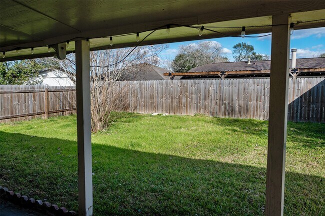 Building Photo - 2022 Crosscoach Ln