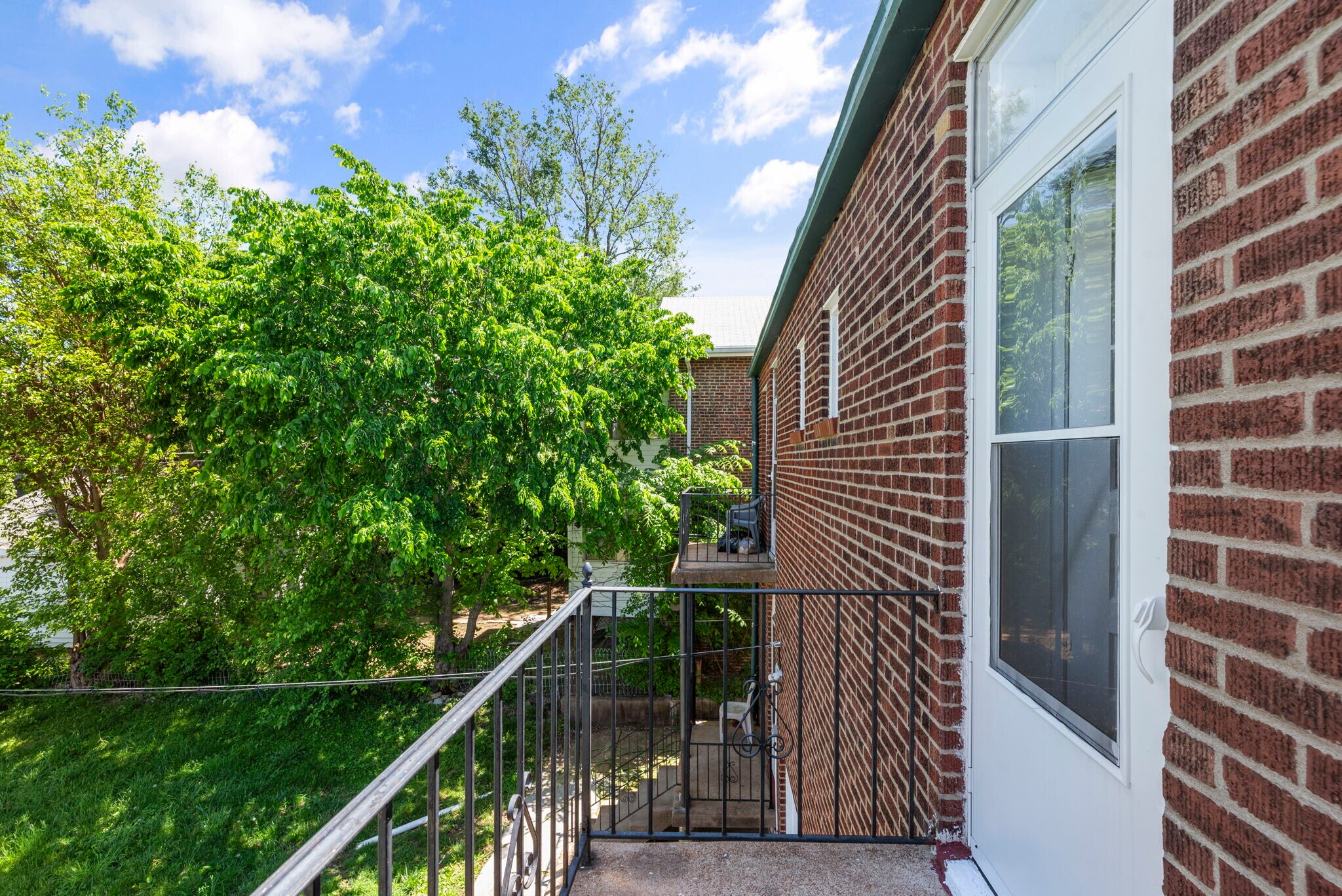 Building Photo - 3925 Dunnica Ave