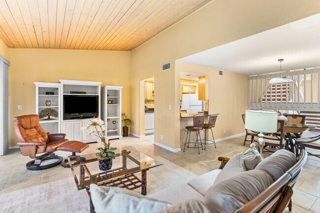 Building Photo - 229 Old Meadow Way