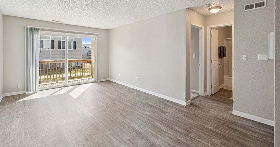 Building Photo - Westpointe Apartments