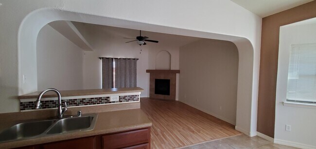 Building Photo - 14345 Apache Point Dr