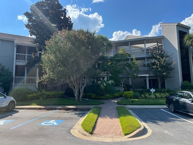 Building Photo - Furnished Waterfront Condo in Hilton Head Plantation - Mariners Pt