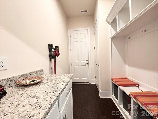 Building Photo - 10112 Pinecroft Creek Ln