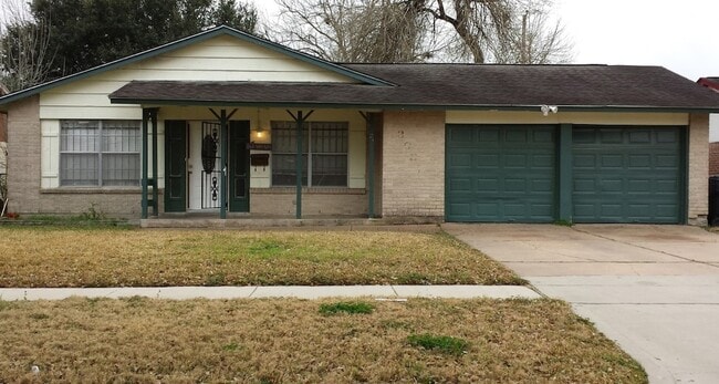 Building Photo - 3931 Rosebud Dr