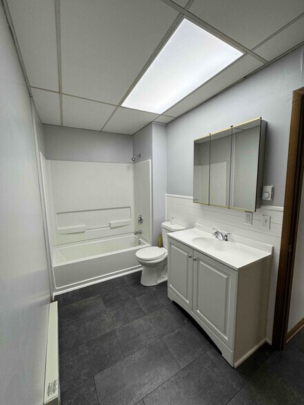 Building Photo - 1014 Superior Ave