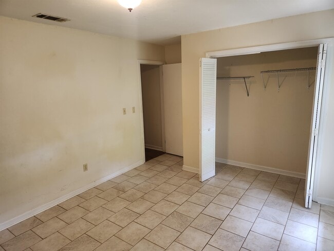 Building Photo - 305 Hayden Rd