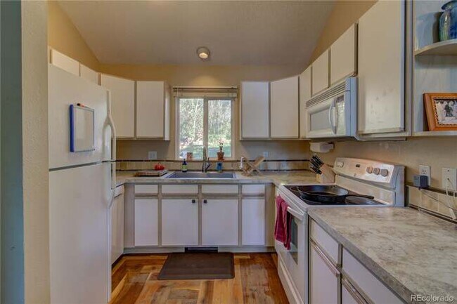 Building Photo - 30351 Sagebrush Trl