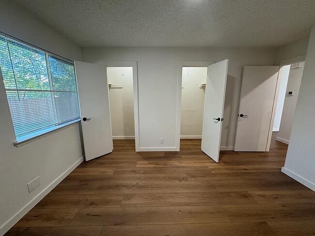 Building Photo - 903 Fieldwood Dr