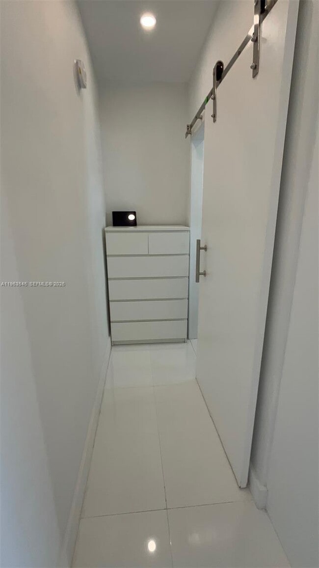 Building Photo - 8000 SW 19th St