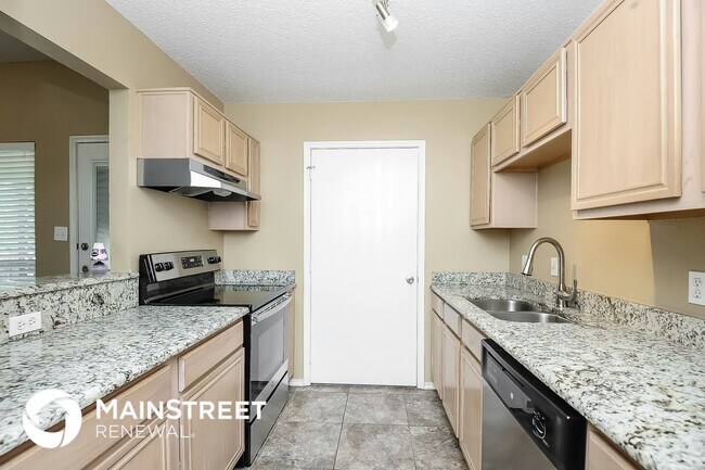 Building Photo - 7001 Avington Way