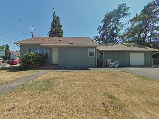 Primary Photo - 3 Bedroom House ~ Close to Campus