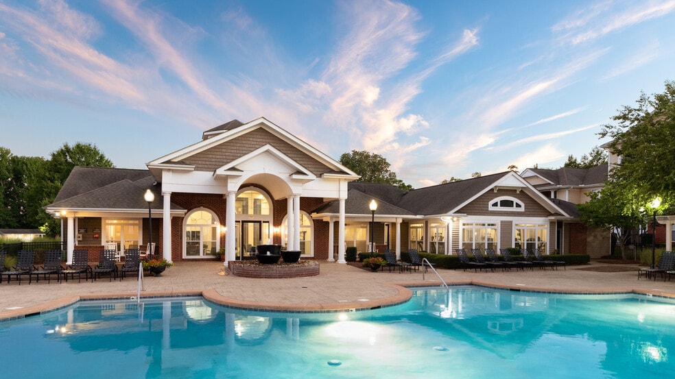 Abberly Woods Apartment Homes 5301 Roundstone Way Charlotte NC 28216