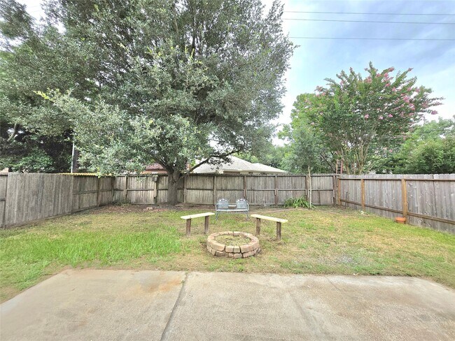 Building Photo - 11918 S Brenton Knoll Dr