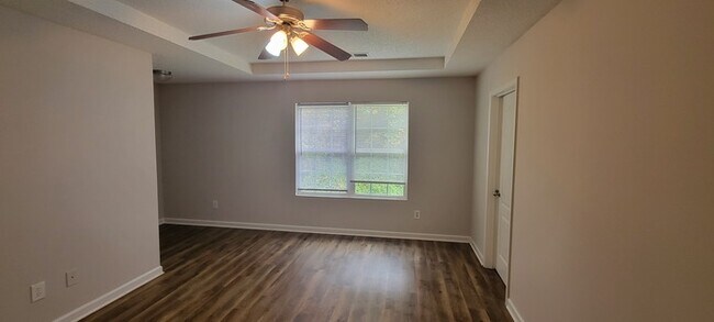 Building Photo - COMING SOON: Renovated 3BR 2BA Home w/ 2-Car Garage • Open-Concept Kitchen in Griffin