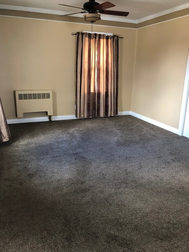 Building Photo - Beautiful 2 bedroom 2 bath stand- alone home