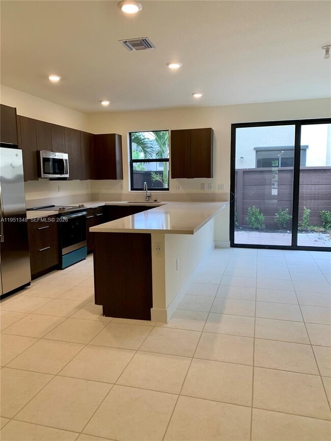 Building Photo - 15849 NW 91st Ct