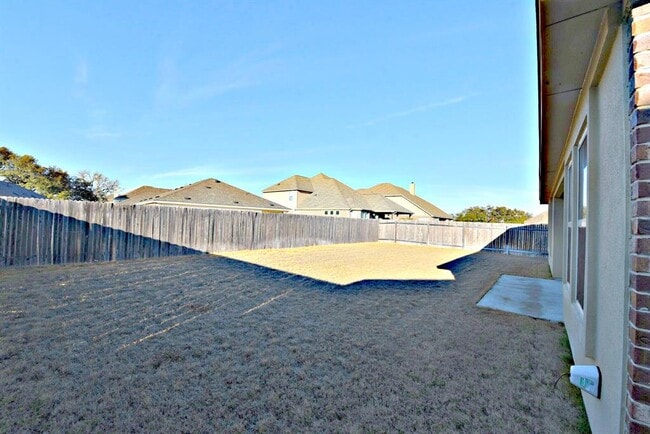 Building Photo - 644 Heritage Grove Rd