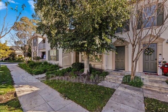 Primary Photo - 24136 Victoria Ln