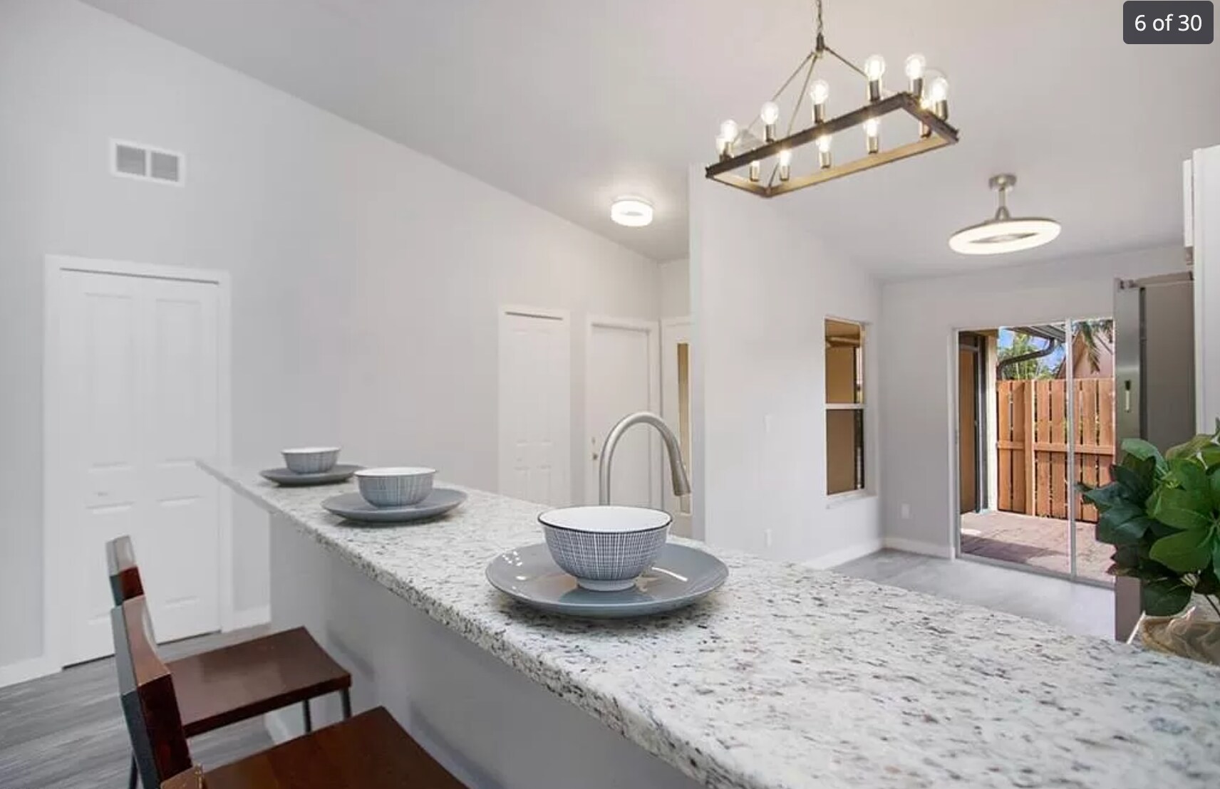 Island View - 6450 Royal Woods Dr