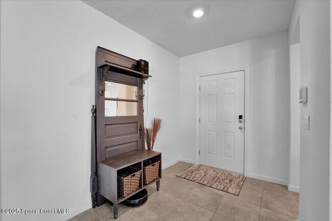 Building Photo - 6540 Lokosee Ct