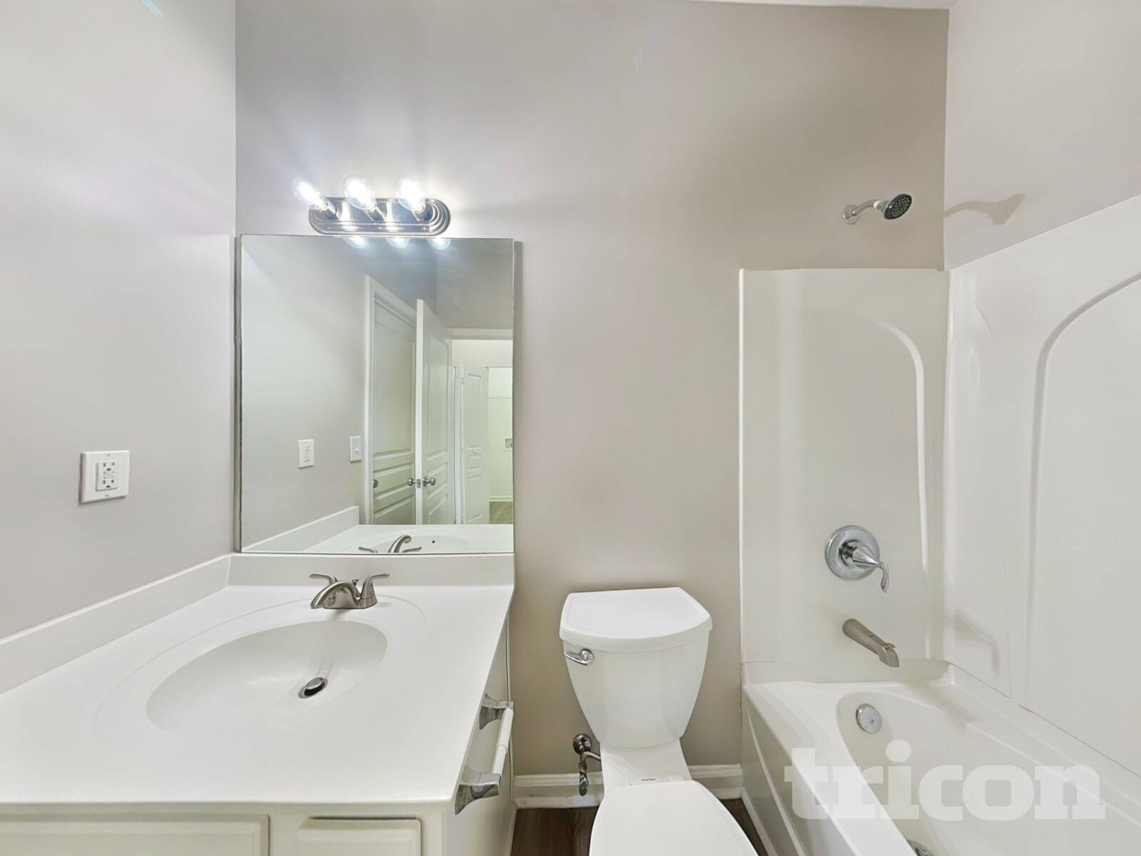 Building Photo - 6740 Waveland Dr