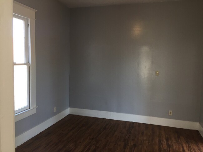 Building Photo - 2806 Avenue M 1/2