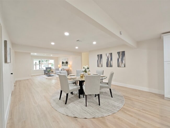 Building Photo - 9906 Bassoon Dr