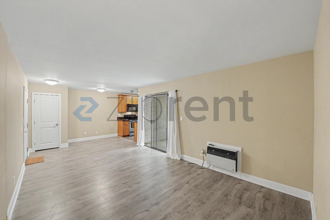 Building Photo - Unit 324