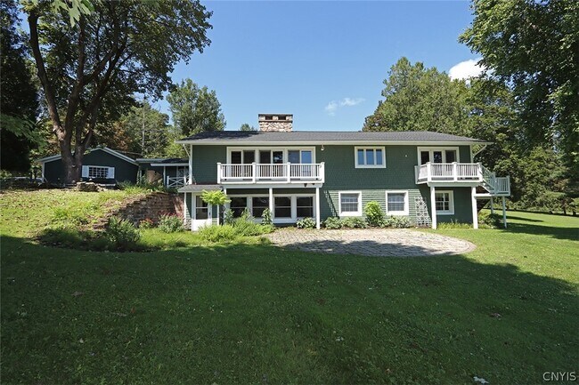 Building Photo - 2890 W Lake Rd