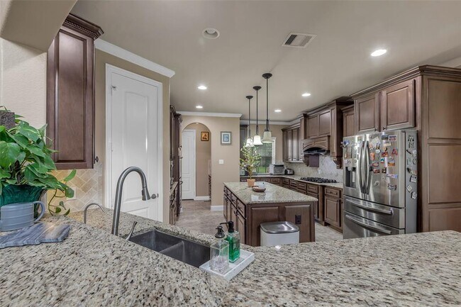 Building Photo - 10314 Radcliff Lake Dr