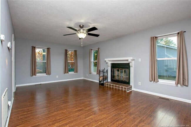 Building Photo - 1819 Eichelberger Dr