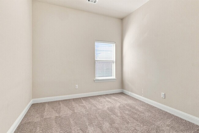 Building Photo - 118 Lavender Ln