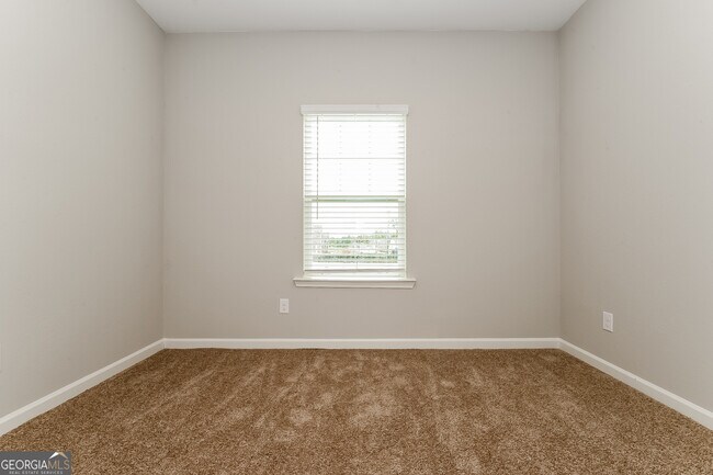 Building Photo - 135 Ashley Trace