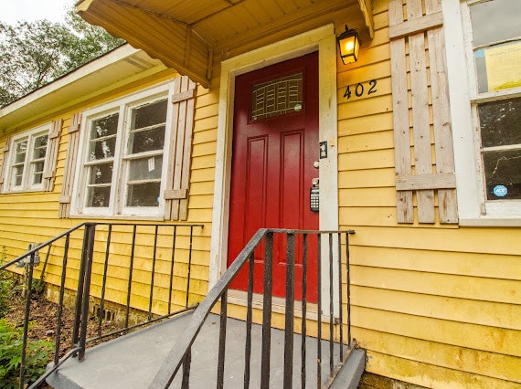 Building Photo - 402 Belcher Dr