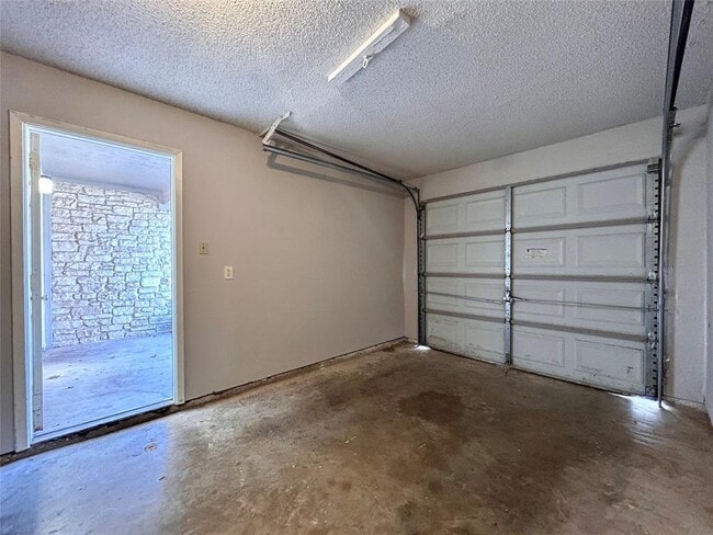 Building Photo - 8906 Schick Rd