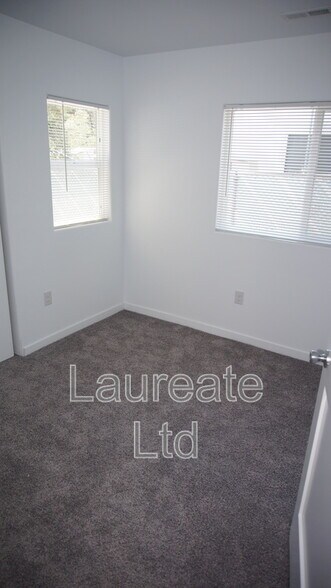 Building Photo - 1800 S Cook St