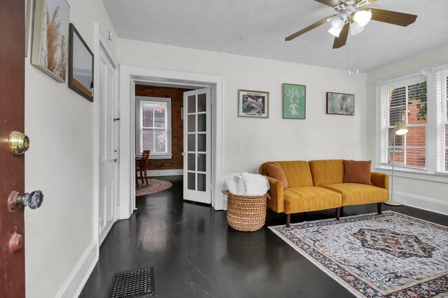 Building Photo - 174 Reinhard Ave