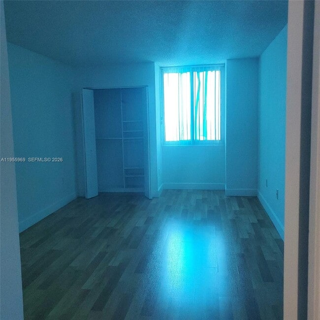 Building Photo - 850 N Miami Ave