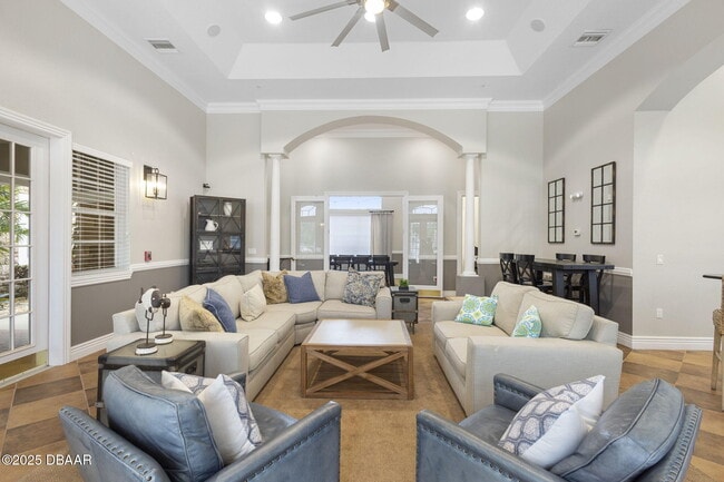 Building Photo - 940 Village Trail