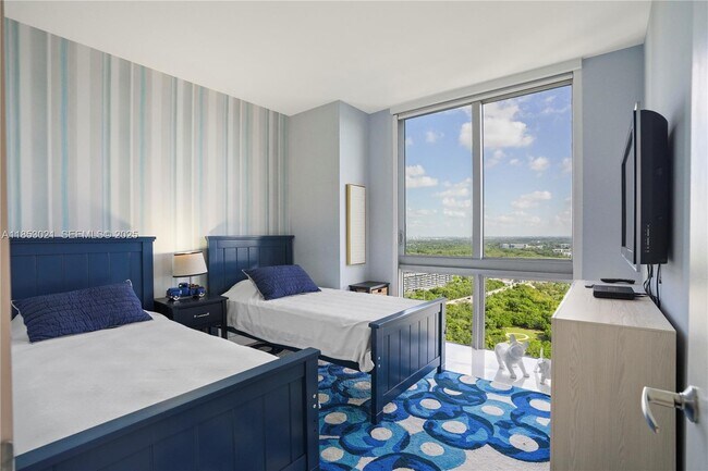 Building Photo - 16385 Biscayne Blvd