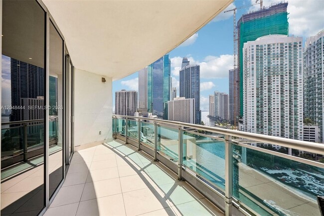 Building Photo - 350 S Miami Ave