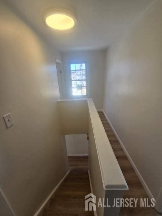 Building Photo - 635 Linden Ave