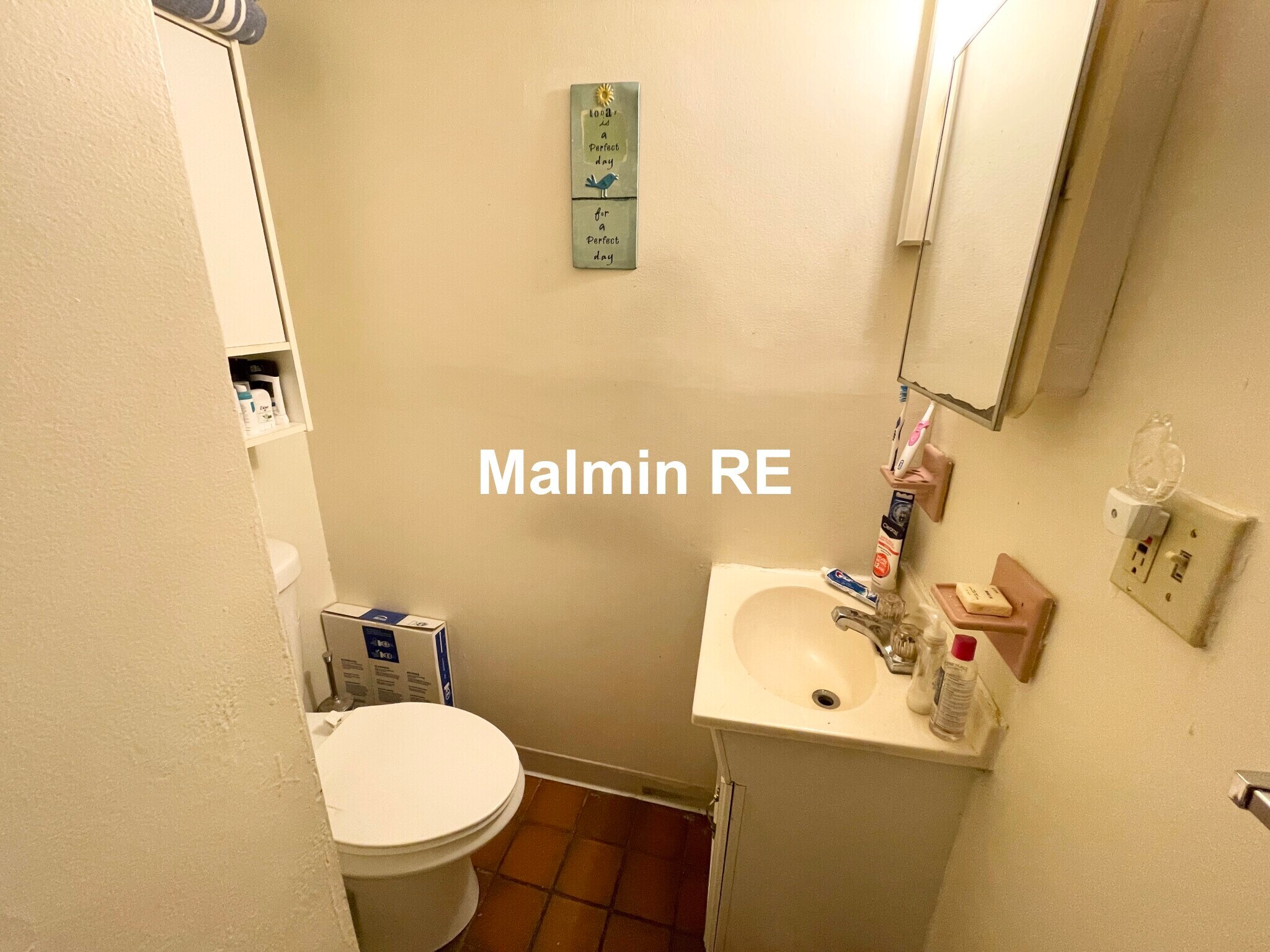 Building Photo - 74 Hammond St