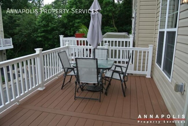 Building Photo - 336 Quarterdeck Aly